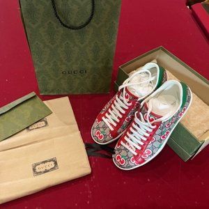 Gucci Ace sneaker with apple print